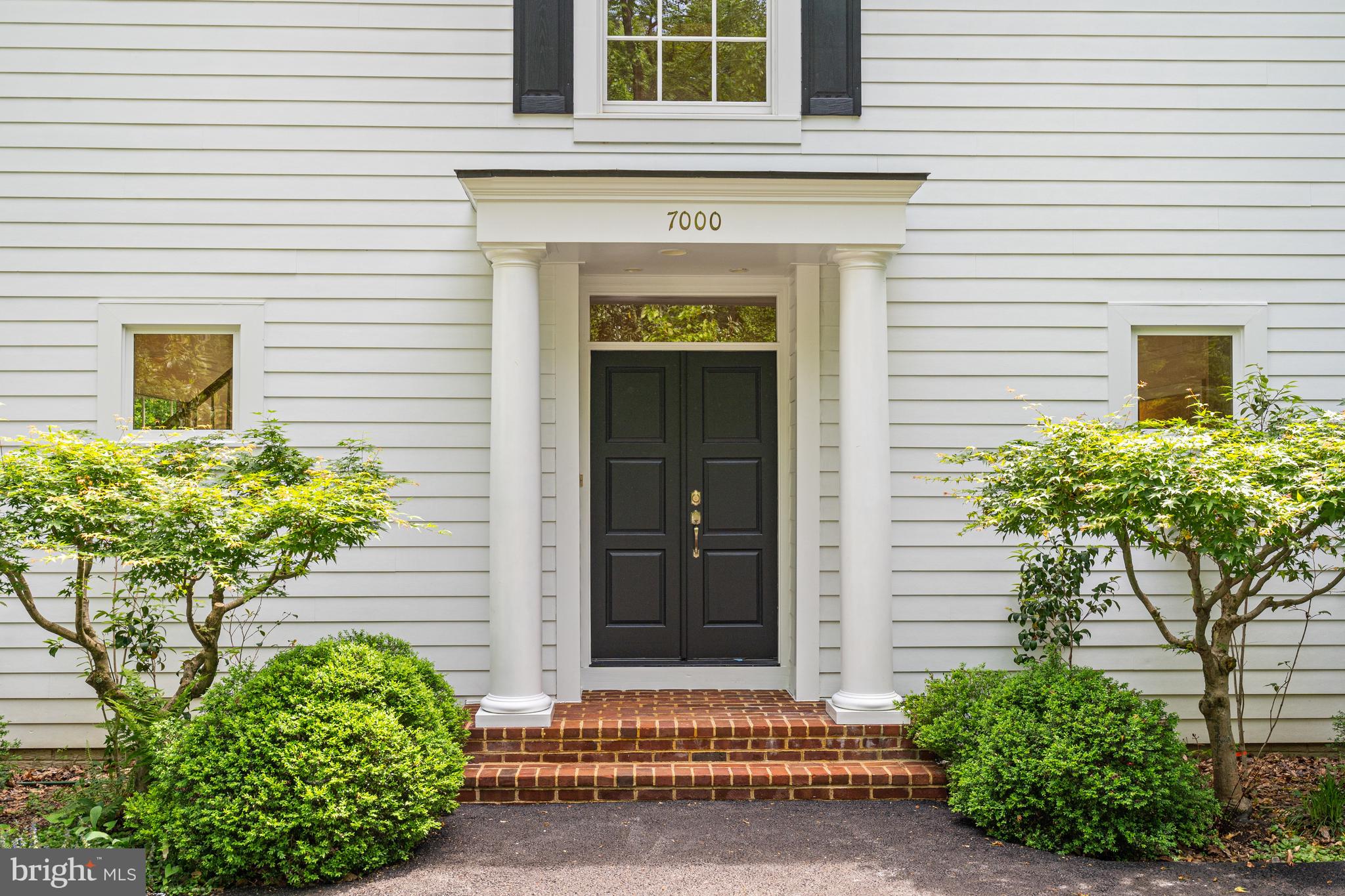 Real estate listing preview #3