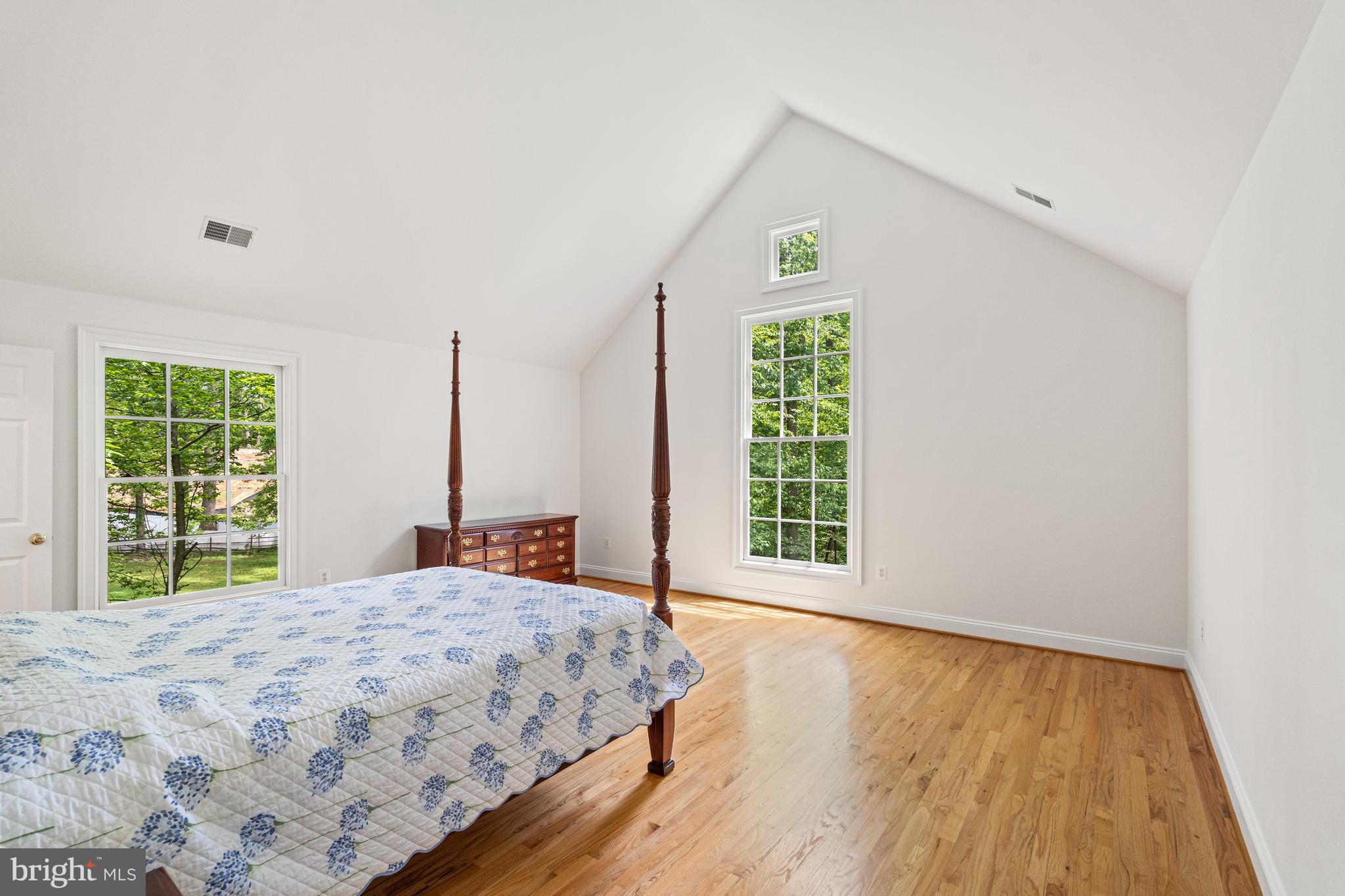 Real estate listing preview #13