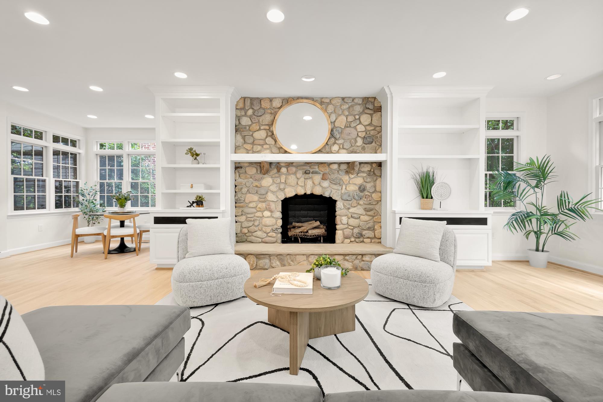 Real estate listing preview #5