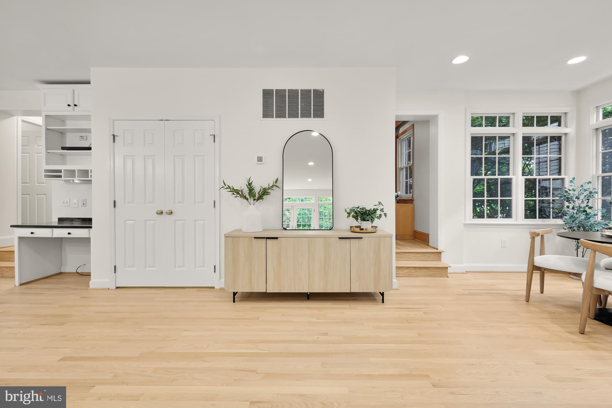 Real estate listing preview #9