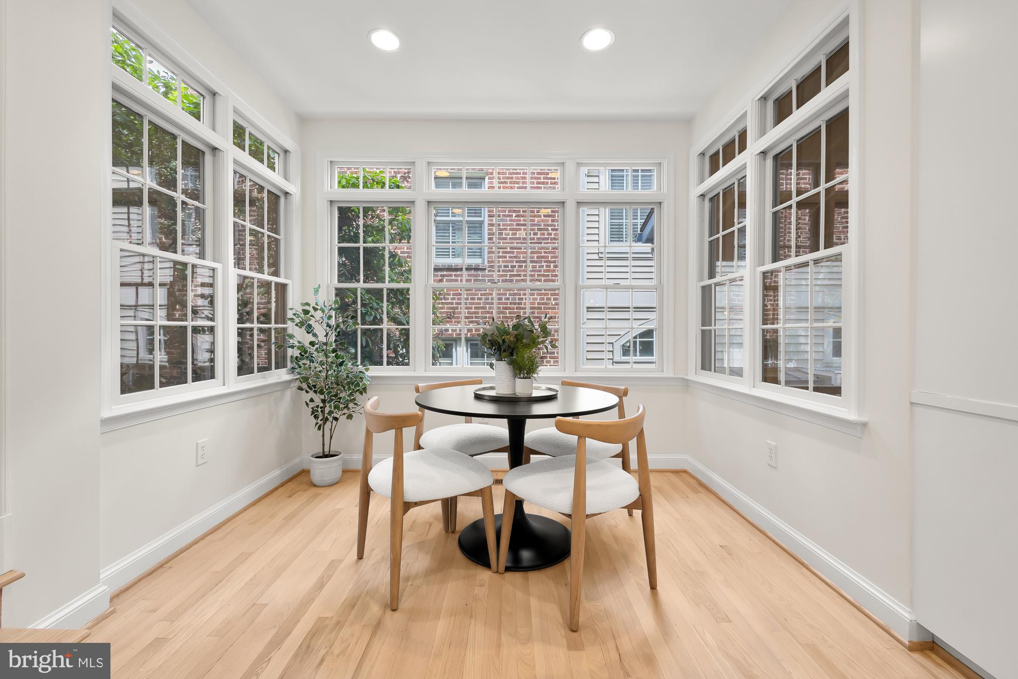 Real estate listing preview #10