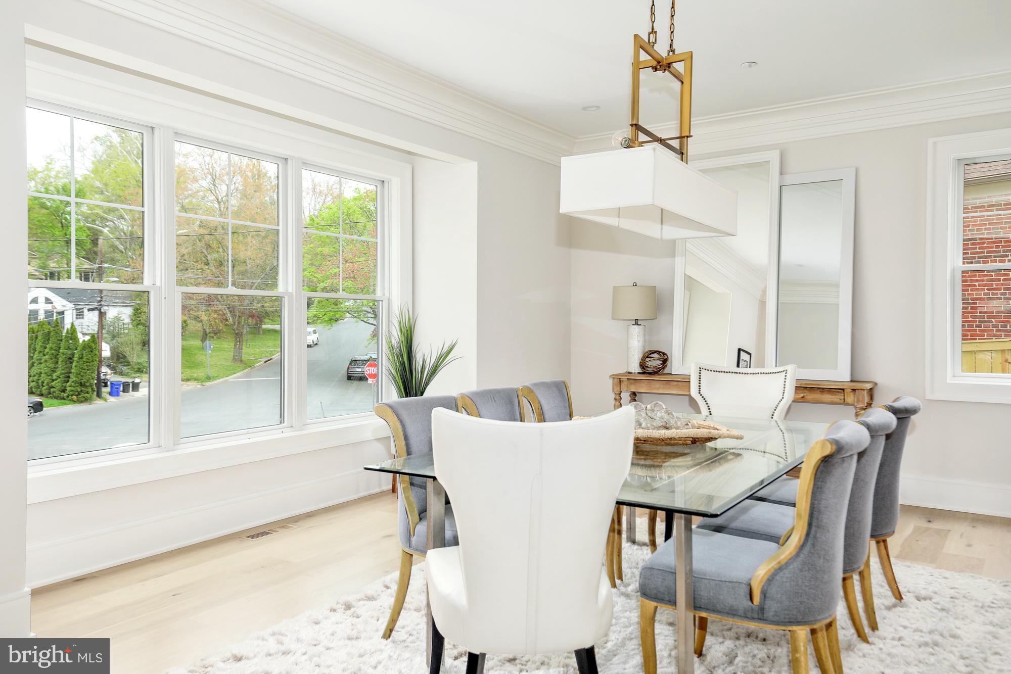 Real estate listing preview #8