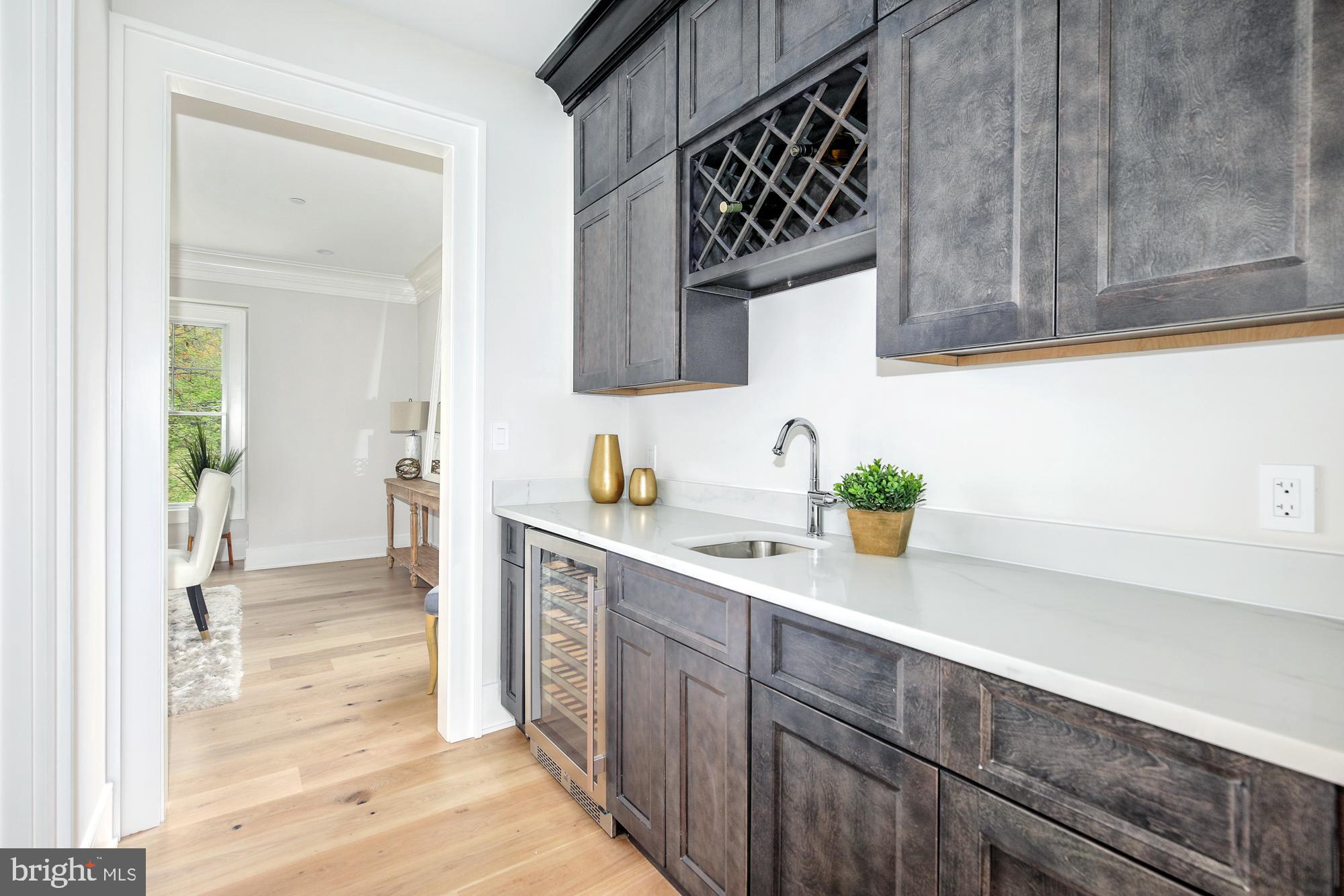 Real estate listing preview #10