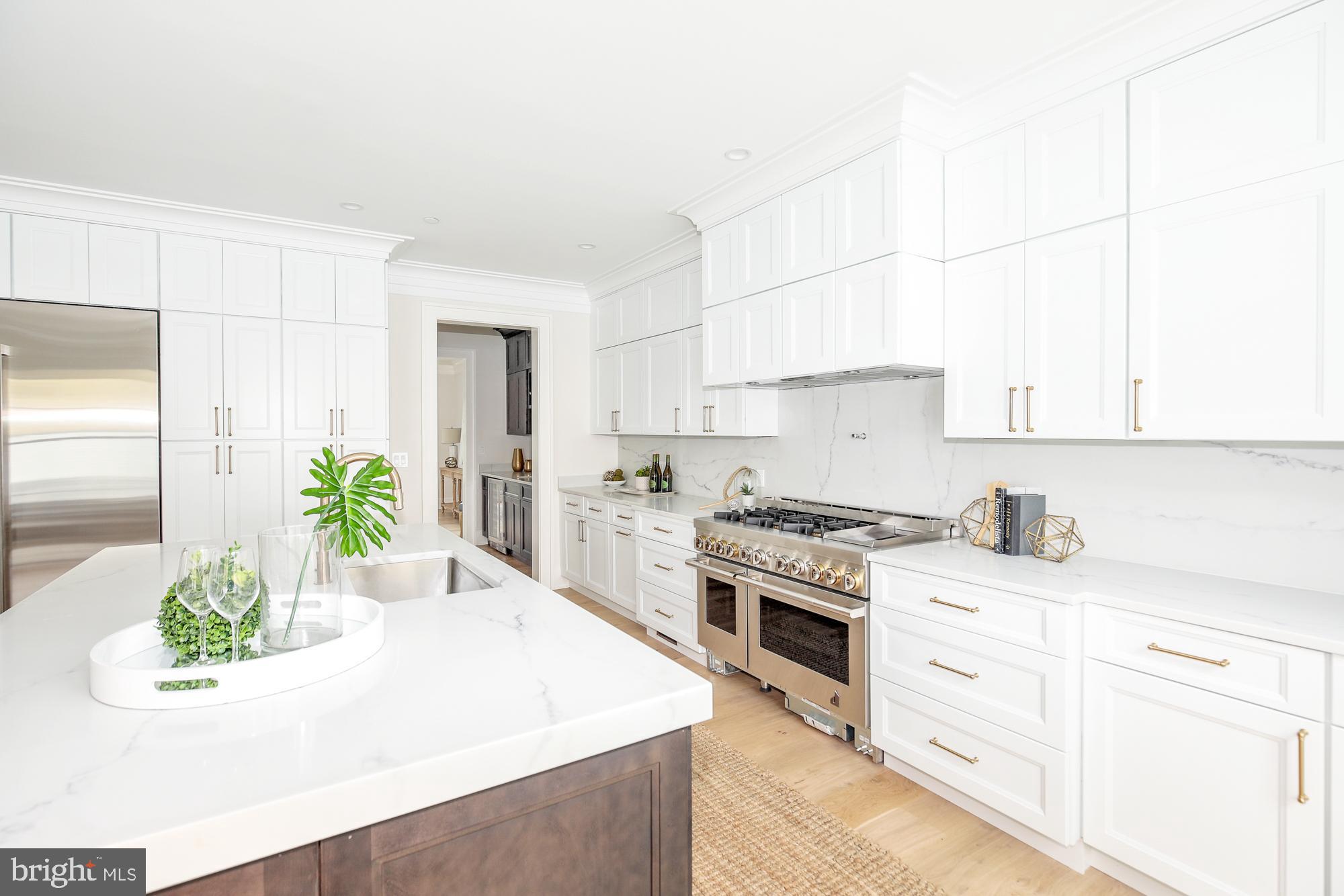 Real estate listing preview #14