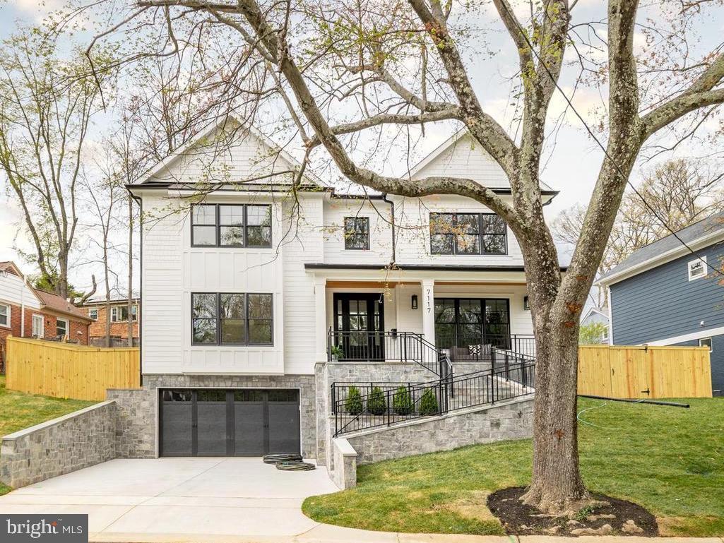 Real estate listing preview #1