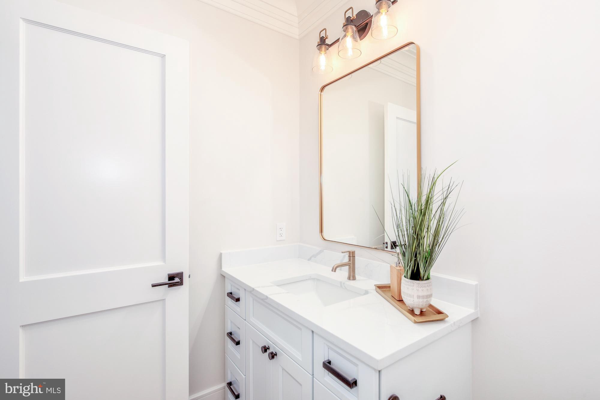 Real estate listing preview #18