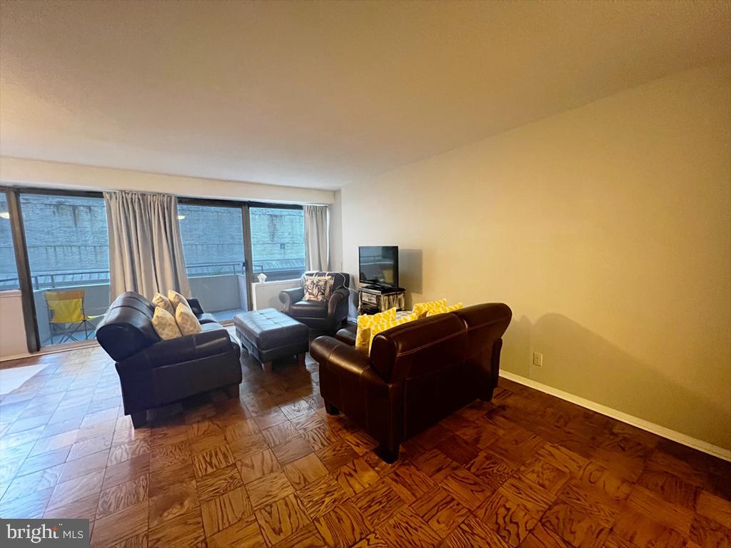 Real estate listing preview #3