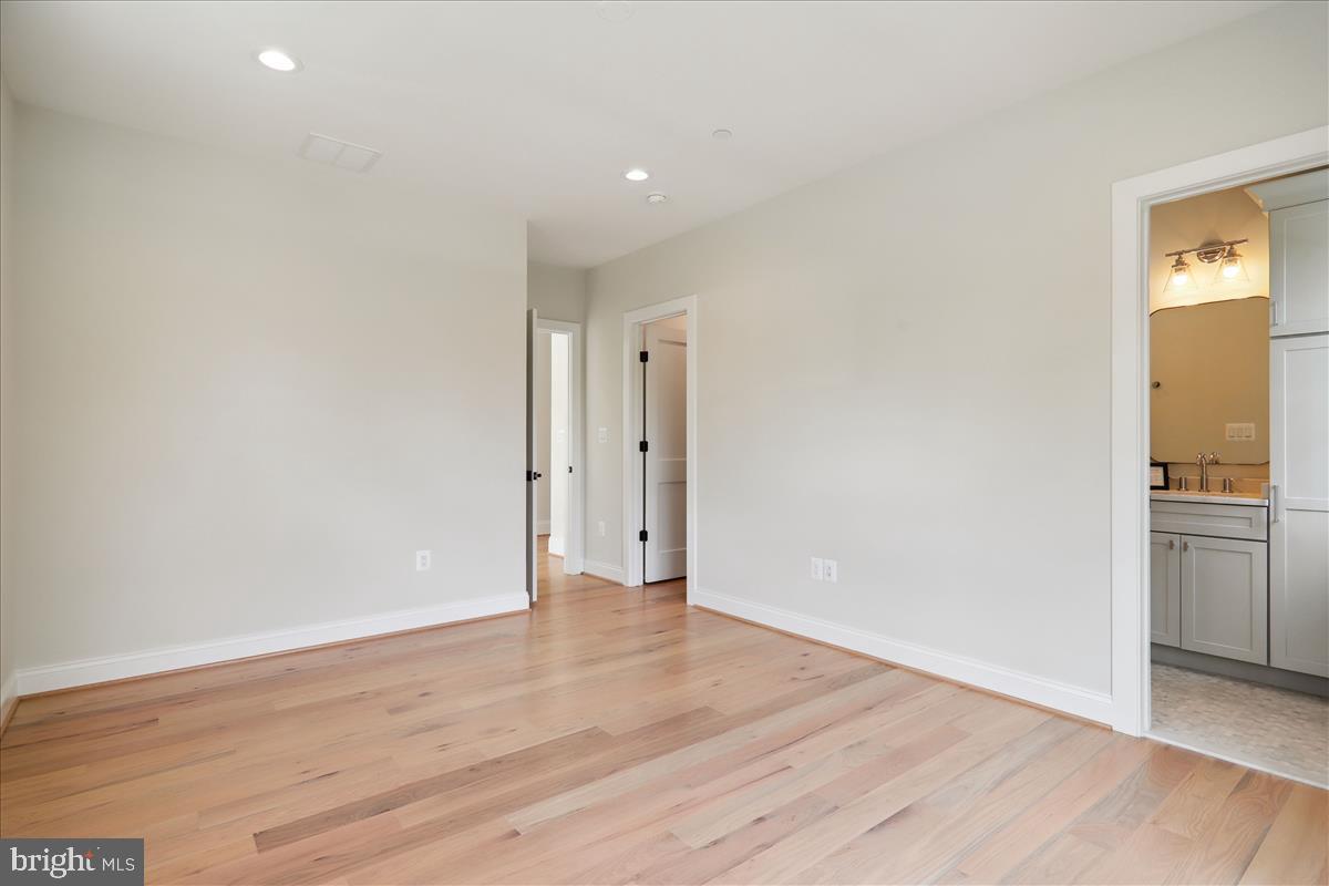 Real estate listing preview #44