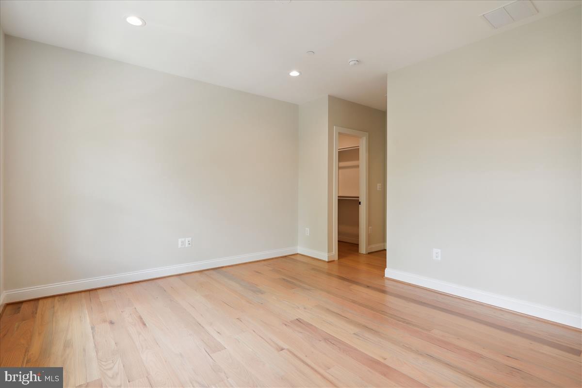 Real estate listing preview #48