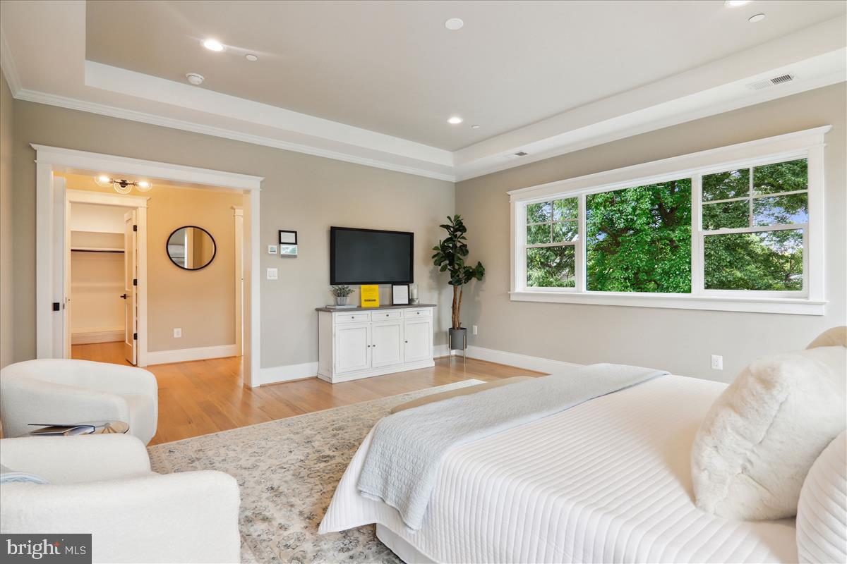 Real estate listing preview #35