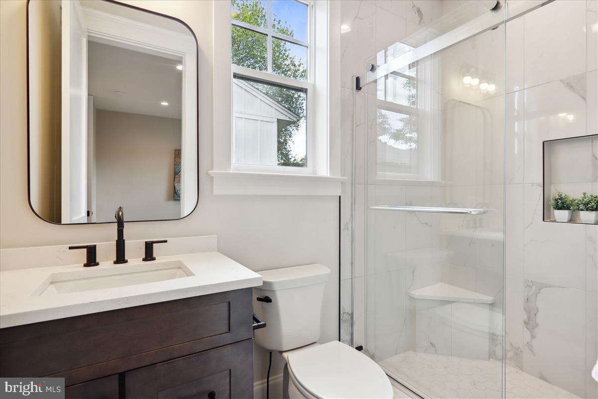 Real estate listing preview #13