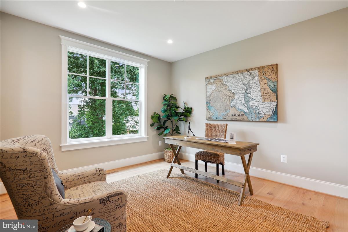 Real estate listing preview #11