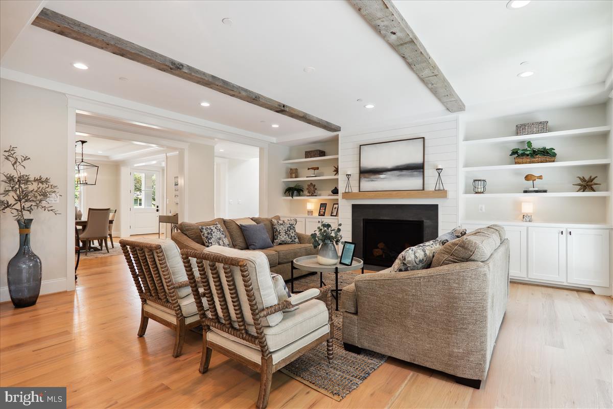 Real estate listing preview #22