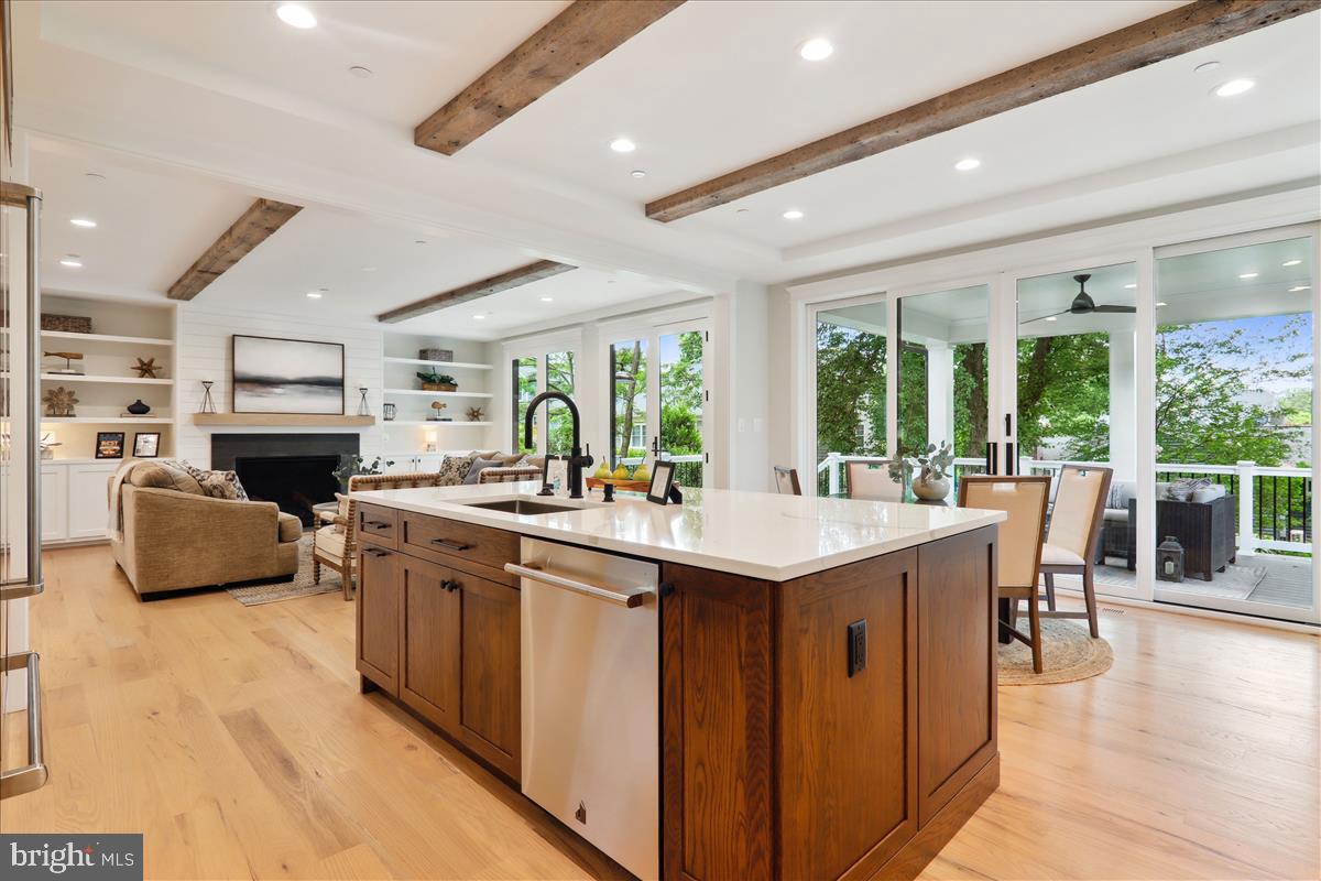 Real estate listing preview #17