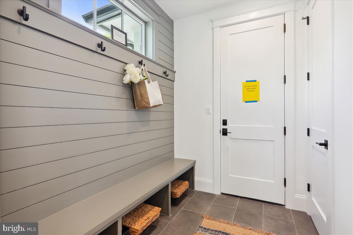 Real estate listing preview #25