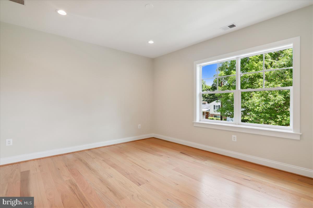 Real estate listing preview #45