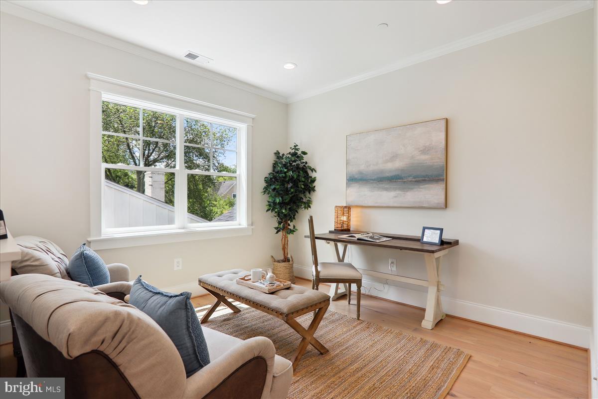 Real estate listing preview #32