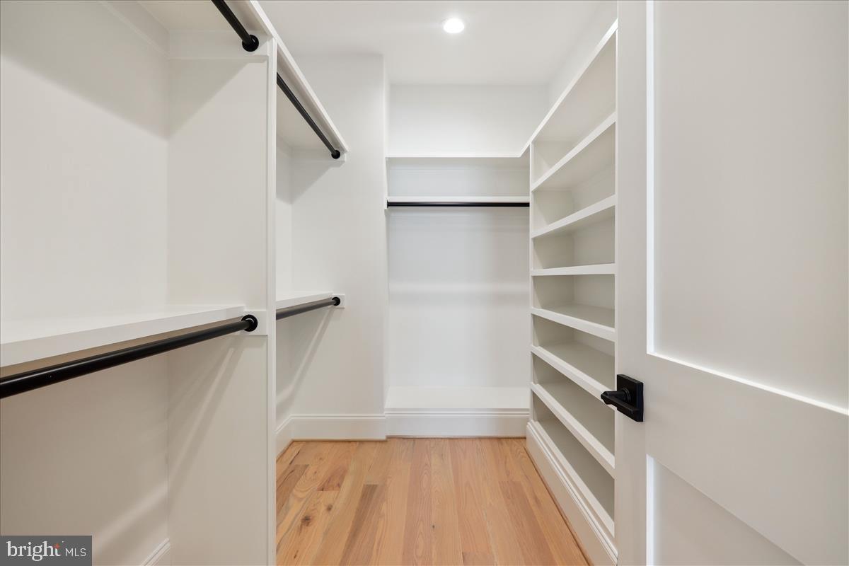 Real estate listing preview #40