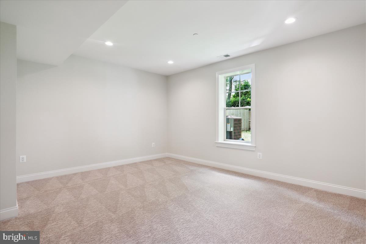 Real estate listing preview #61