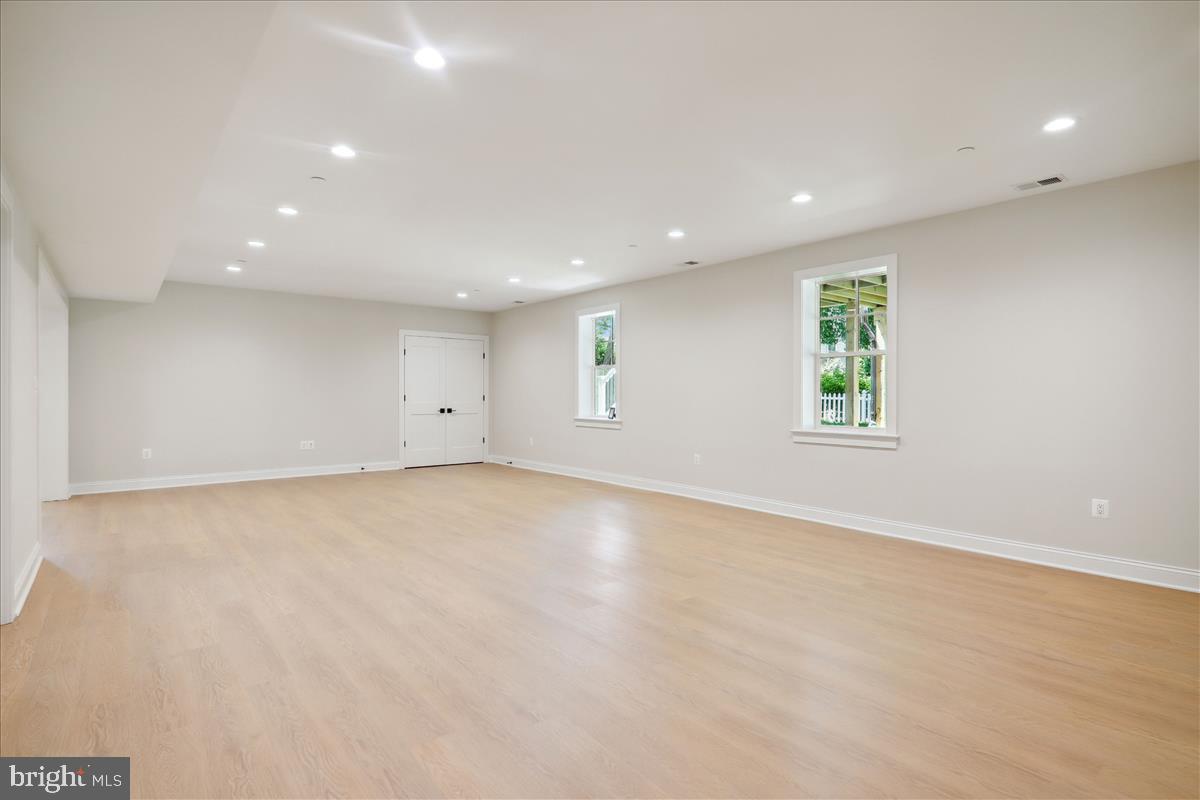 Real estate listing preview #55