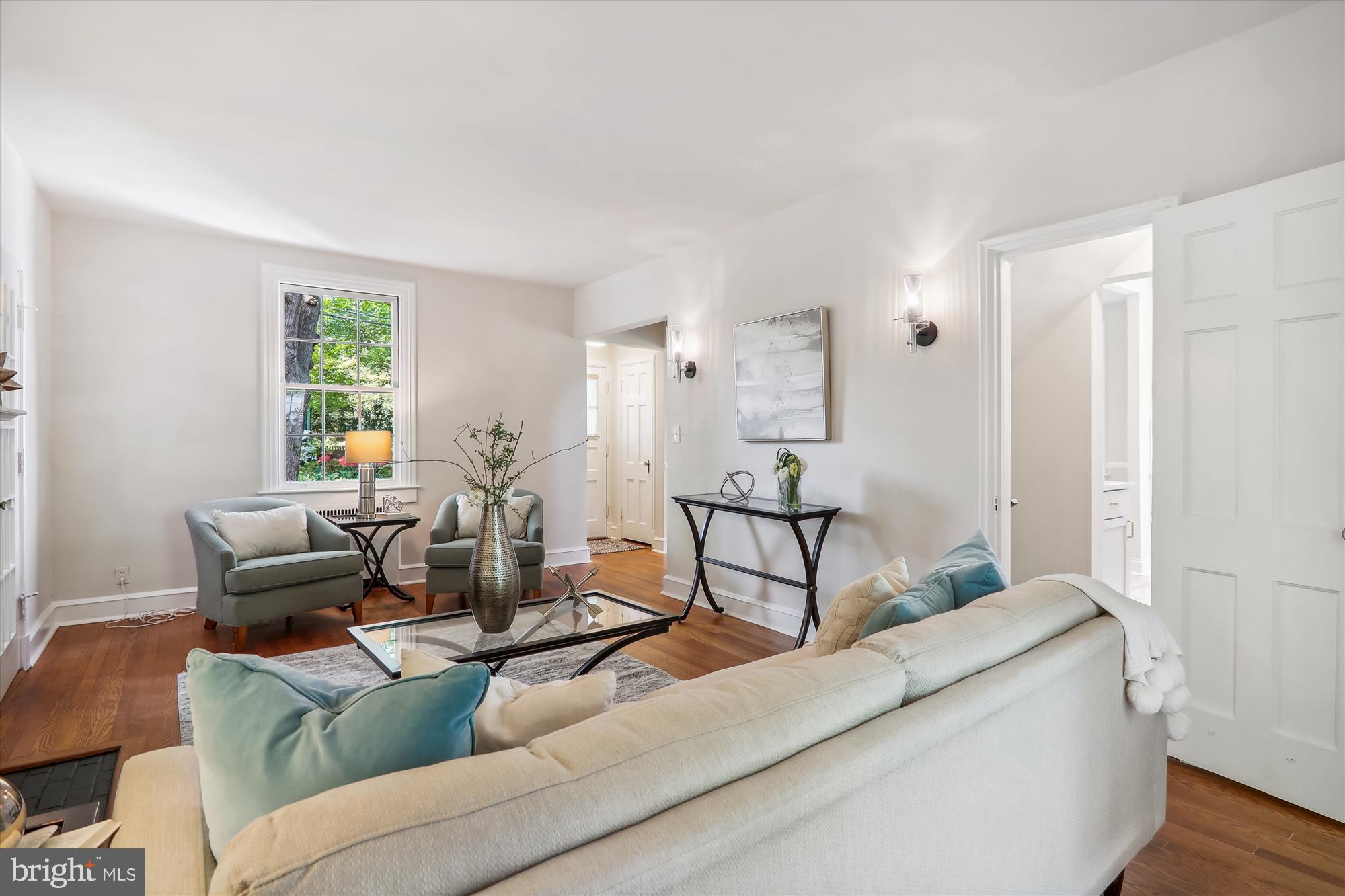 Real estate listing preview #3