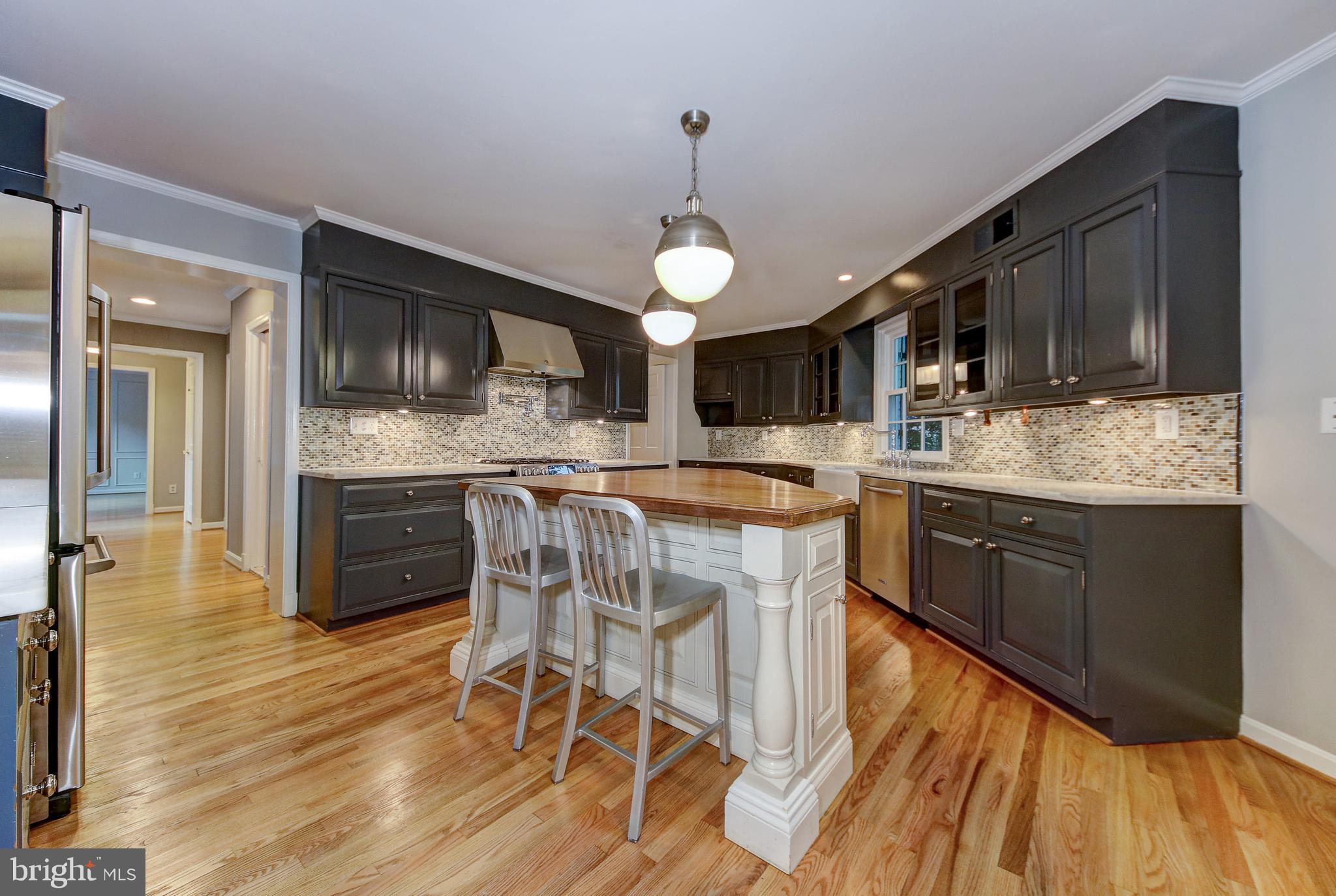 Real estate listing preview #2