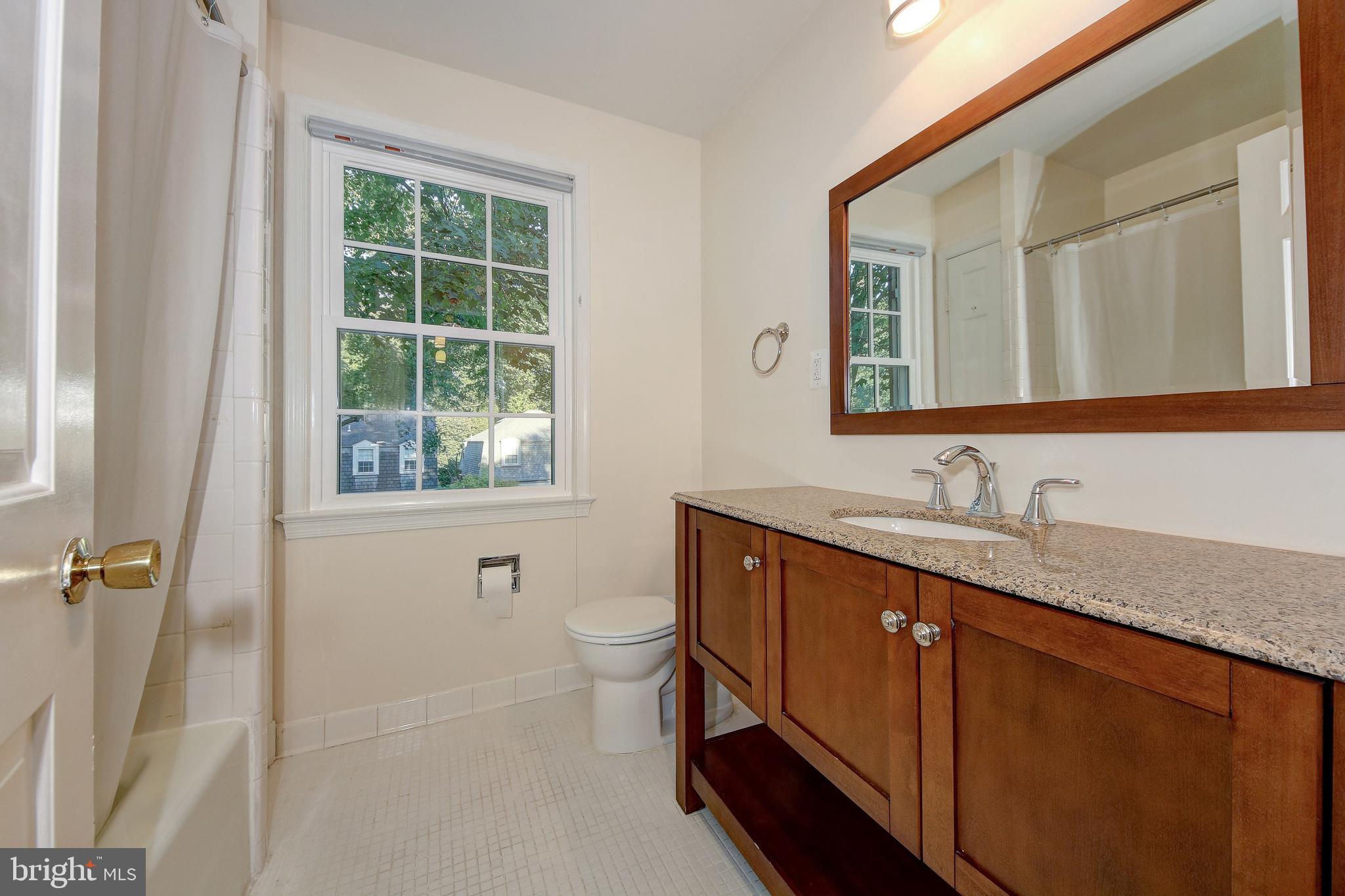 Real estate listing preview #11