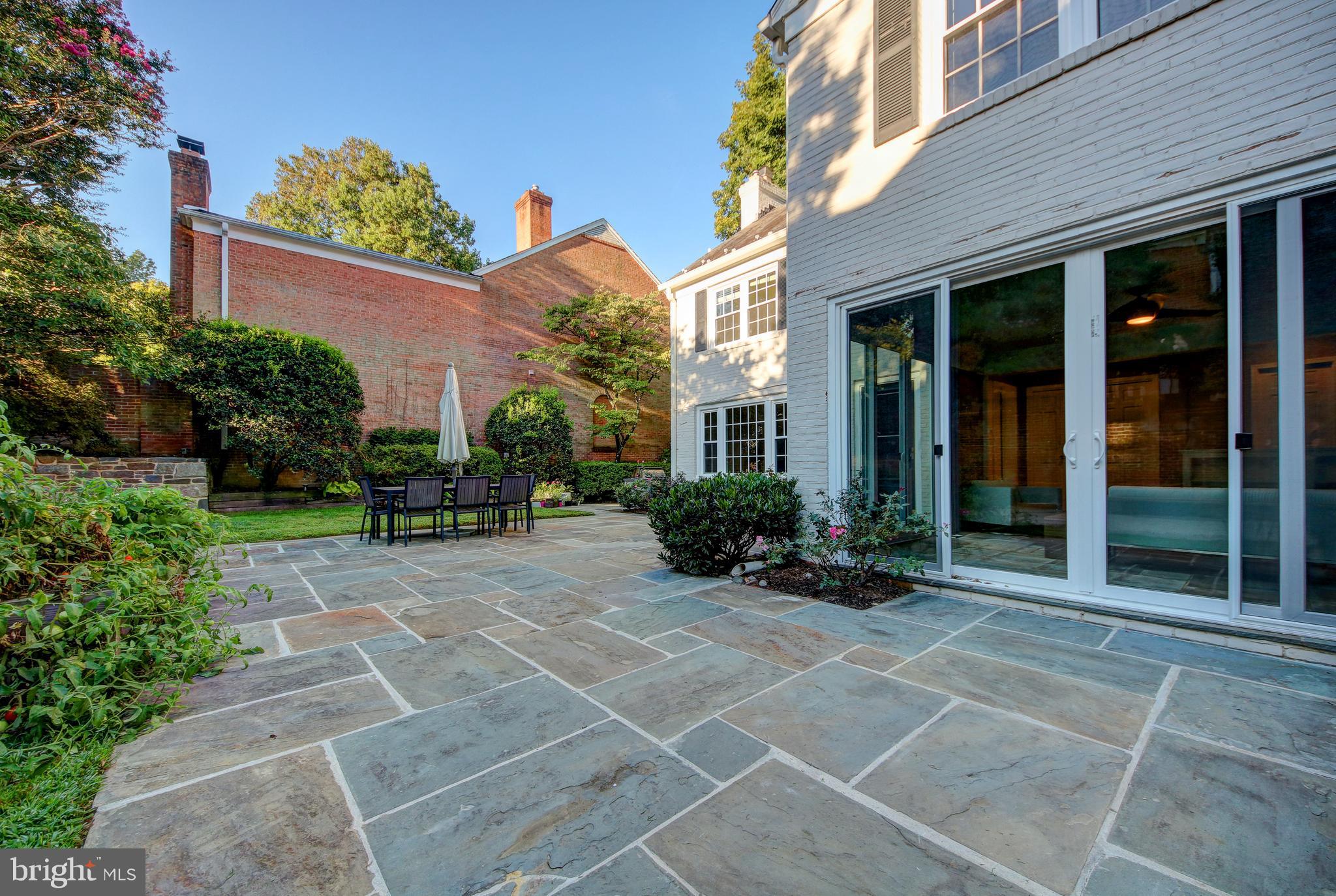 Real estate listing preview #18