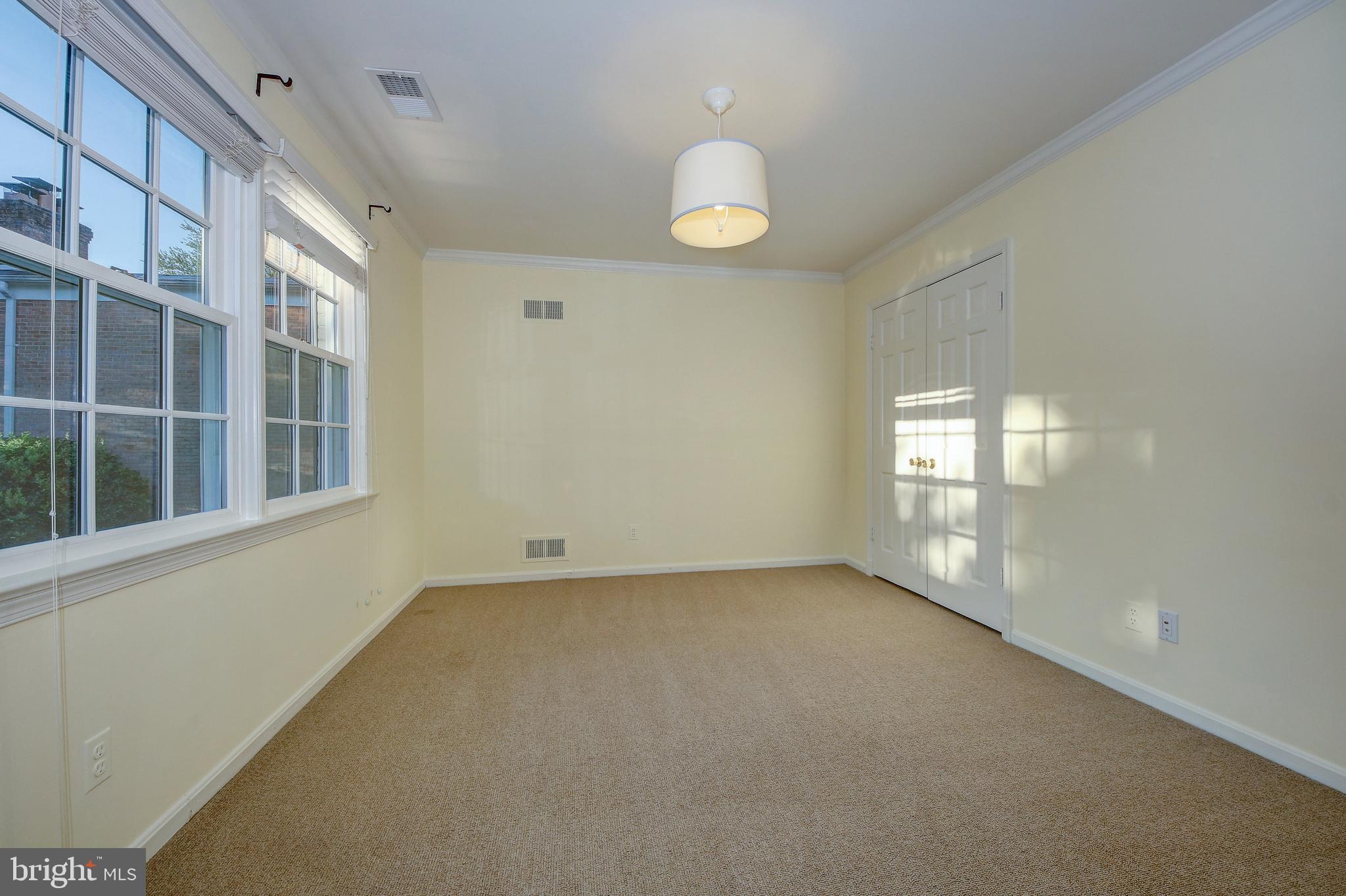 Real estate listing preview #14