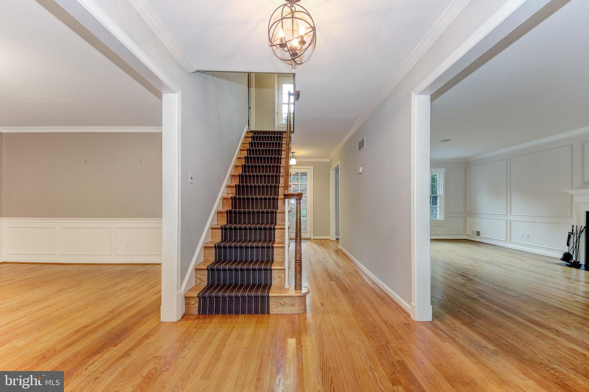 Real estate listing preview #6