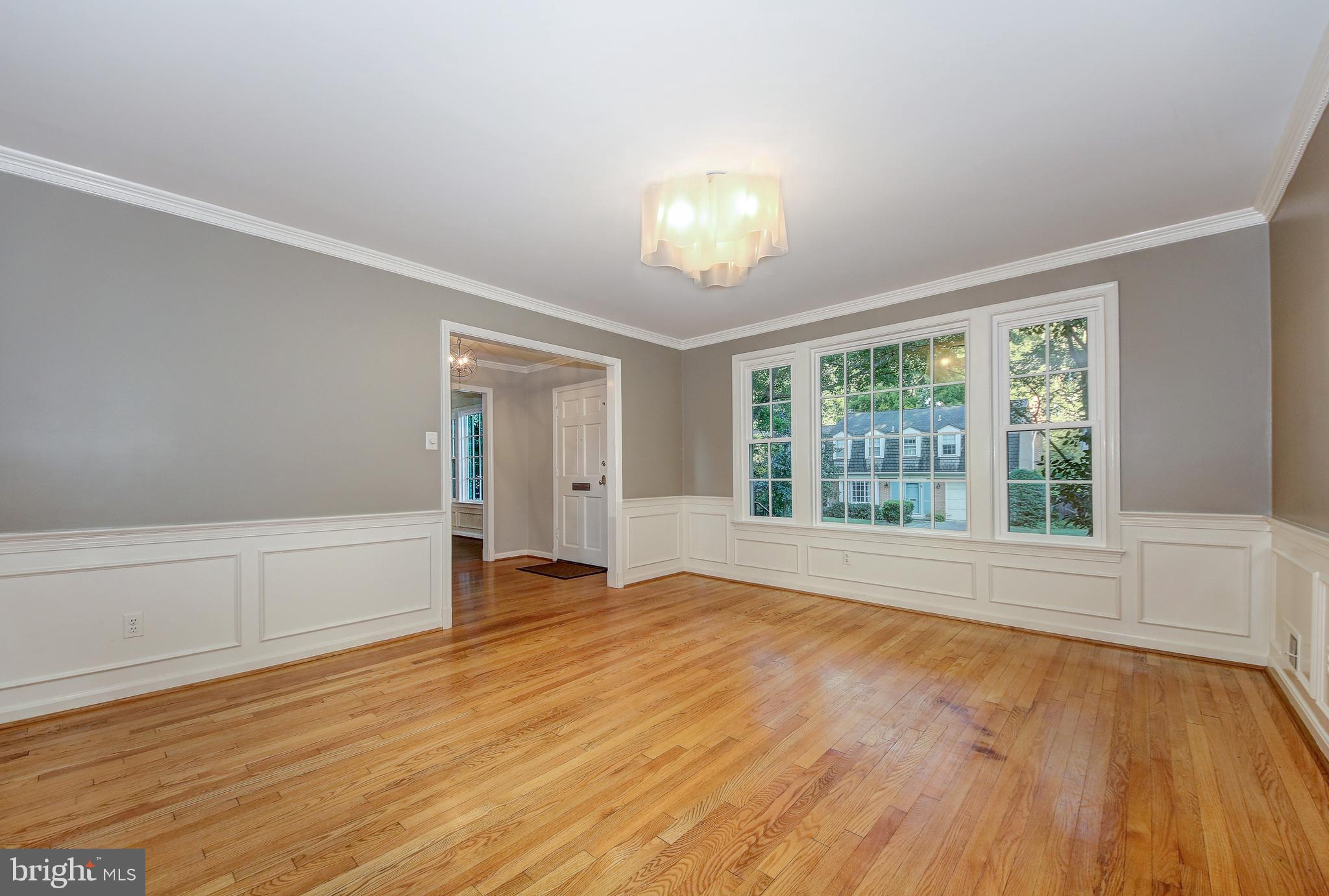 Real estate listing preview #5