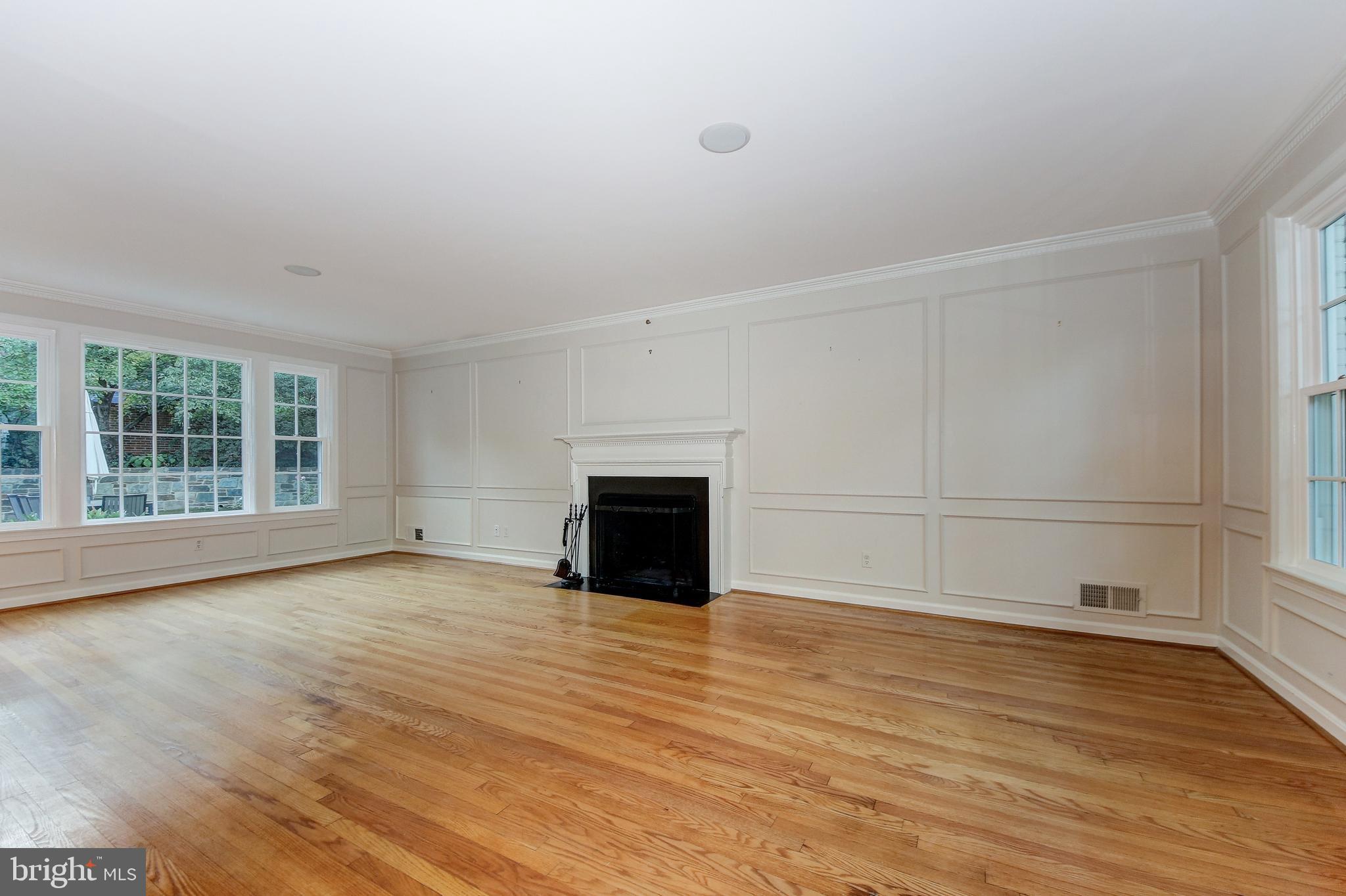 Real estate listing preview #4