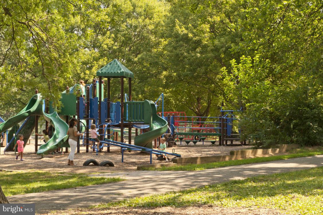 Real estate listing preview #9