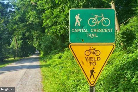 Real estate listing preview #12