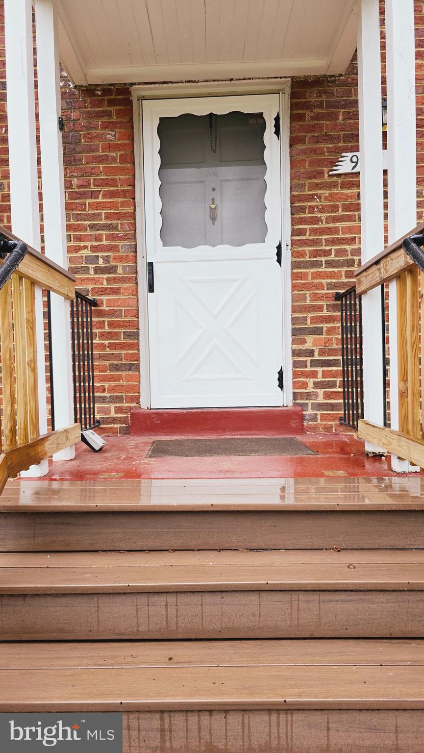 Real estate listing preview #2