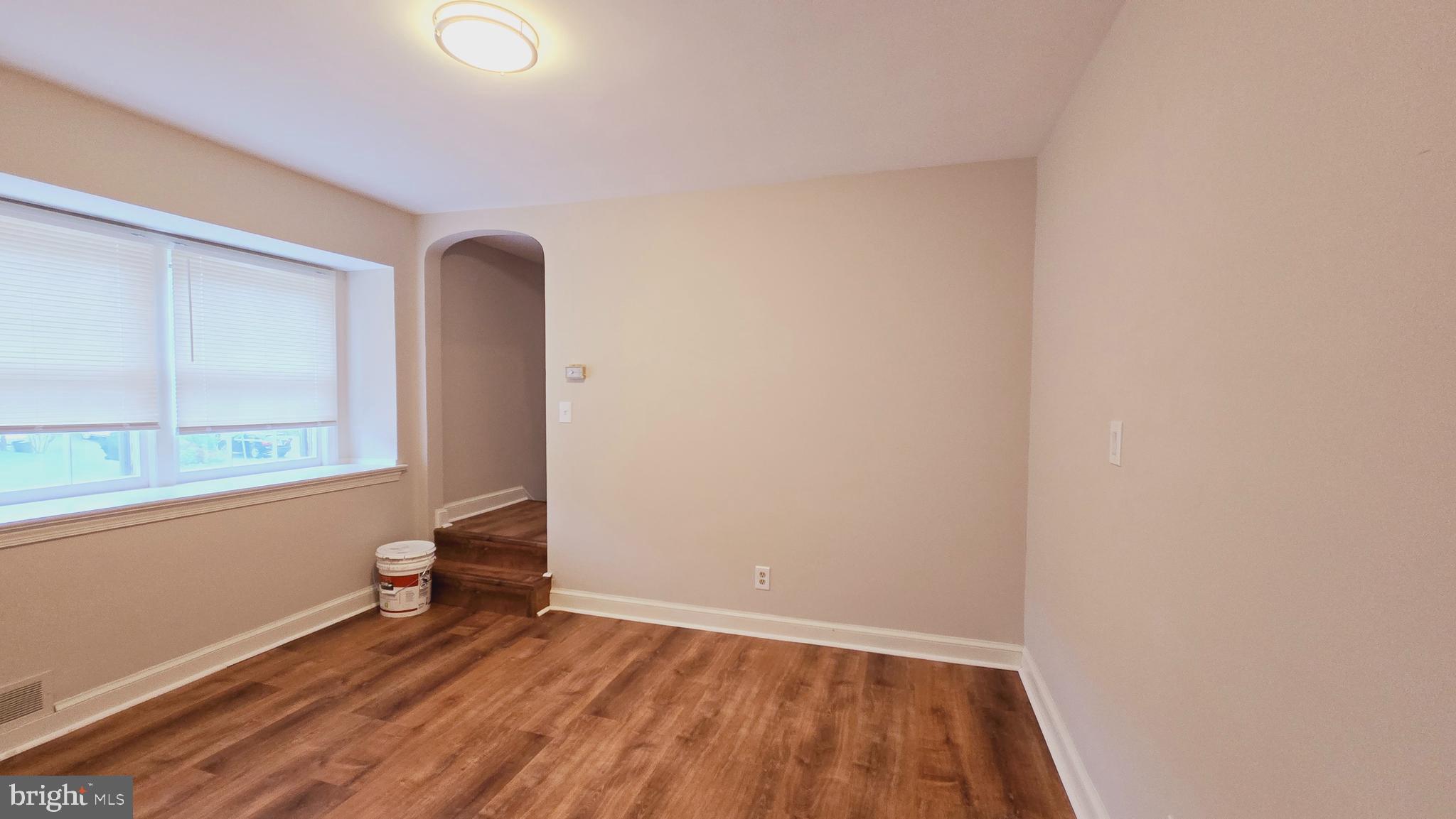 Real estate listing preview #6