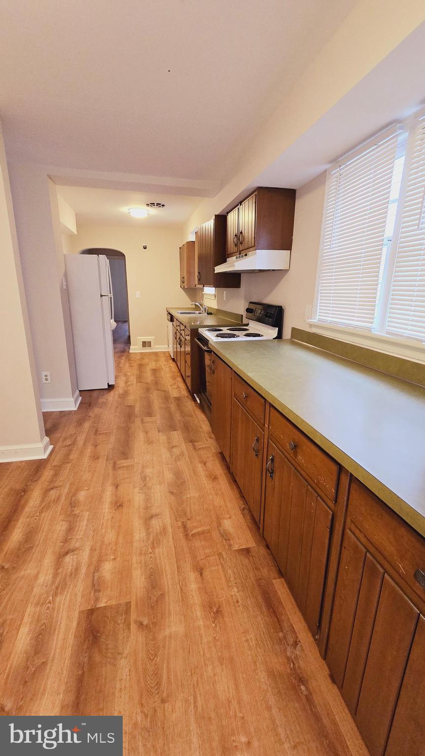 Real estate listing preview #12