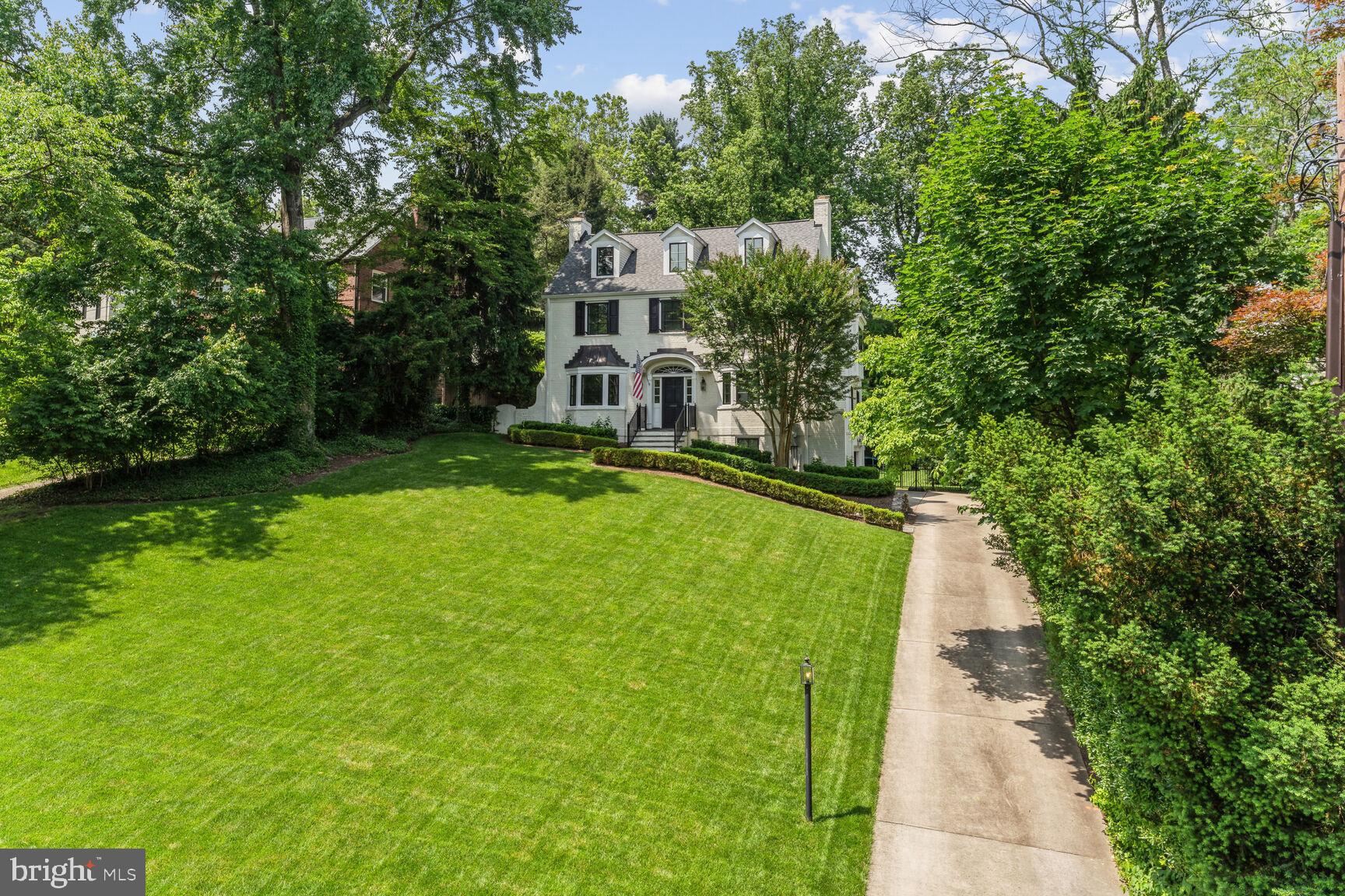 Real estate listing preview #2