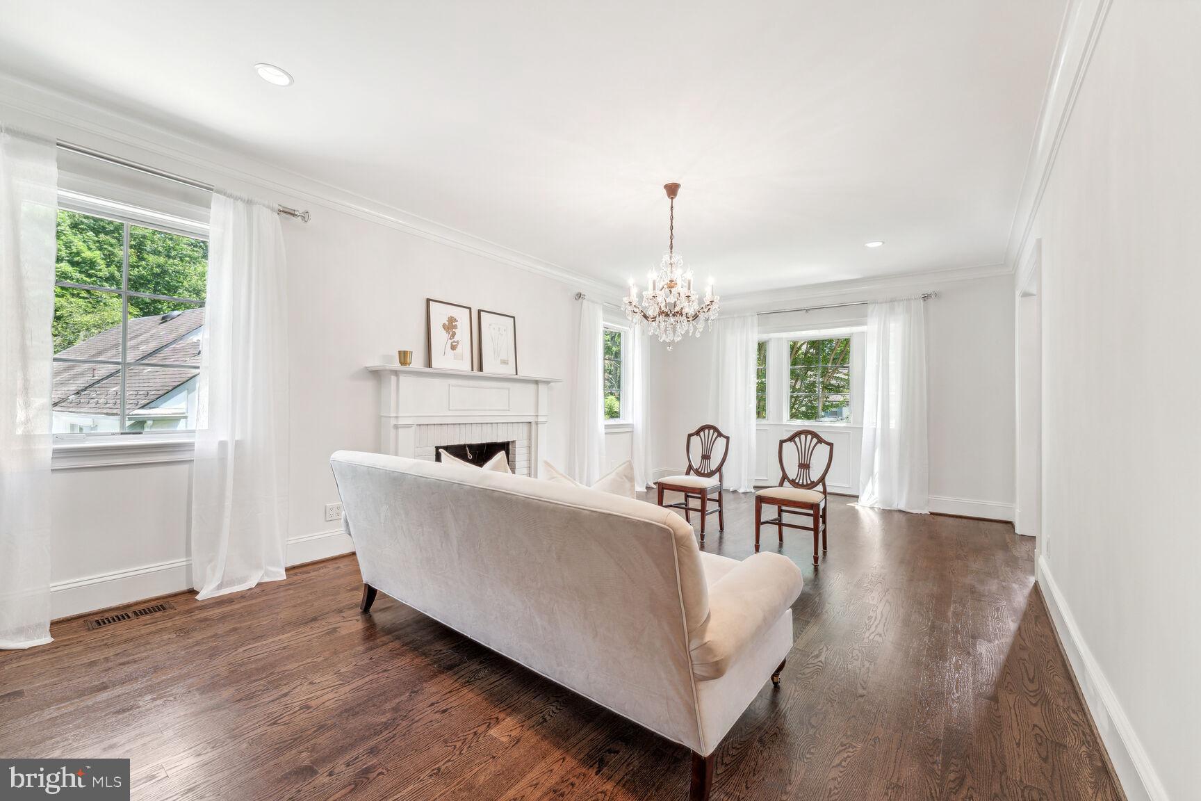 Real estate listing preview #11