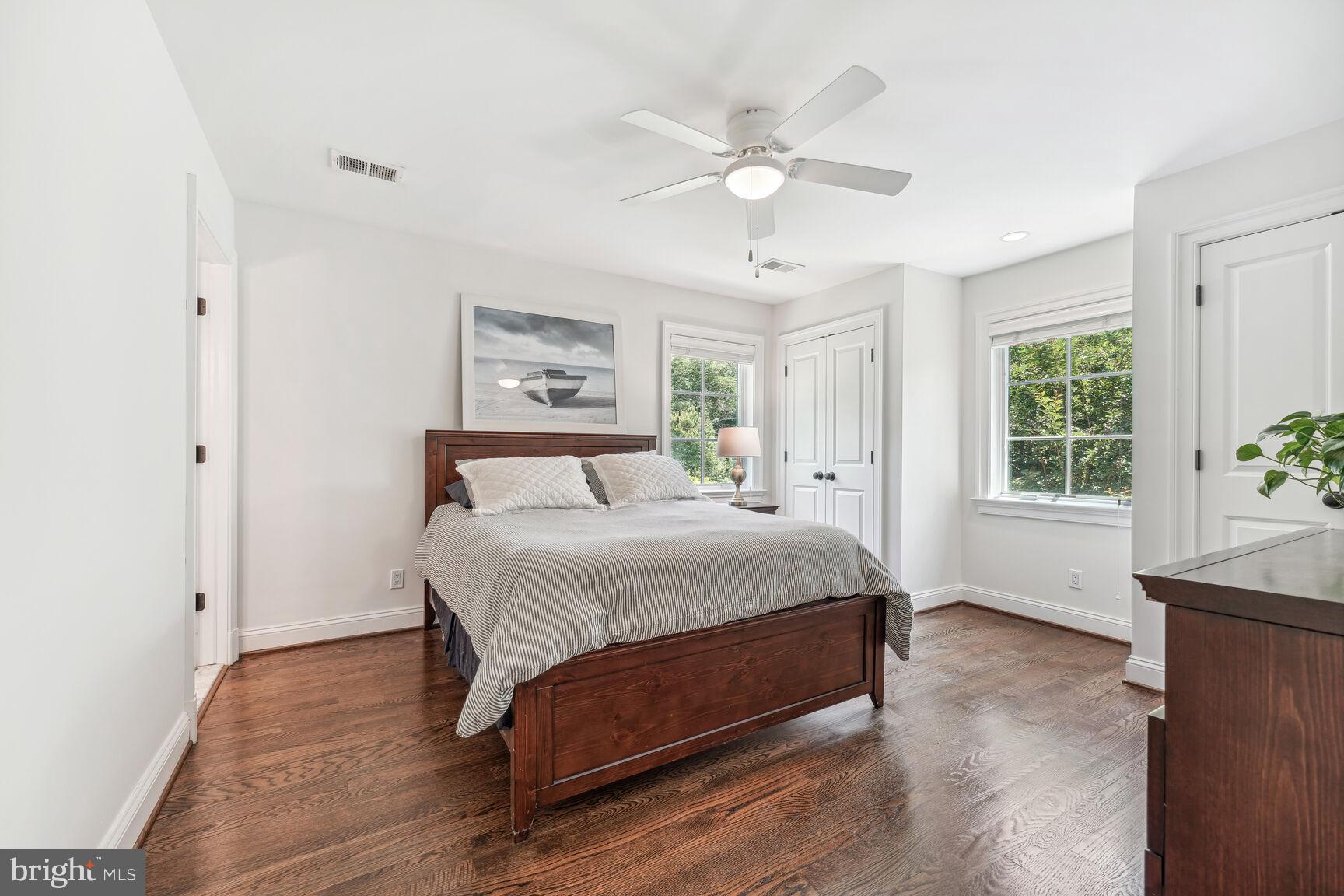 Real estate listing preview #18