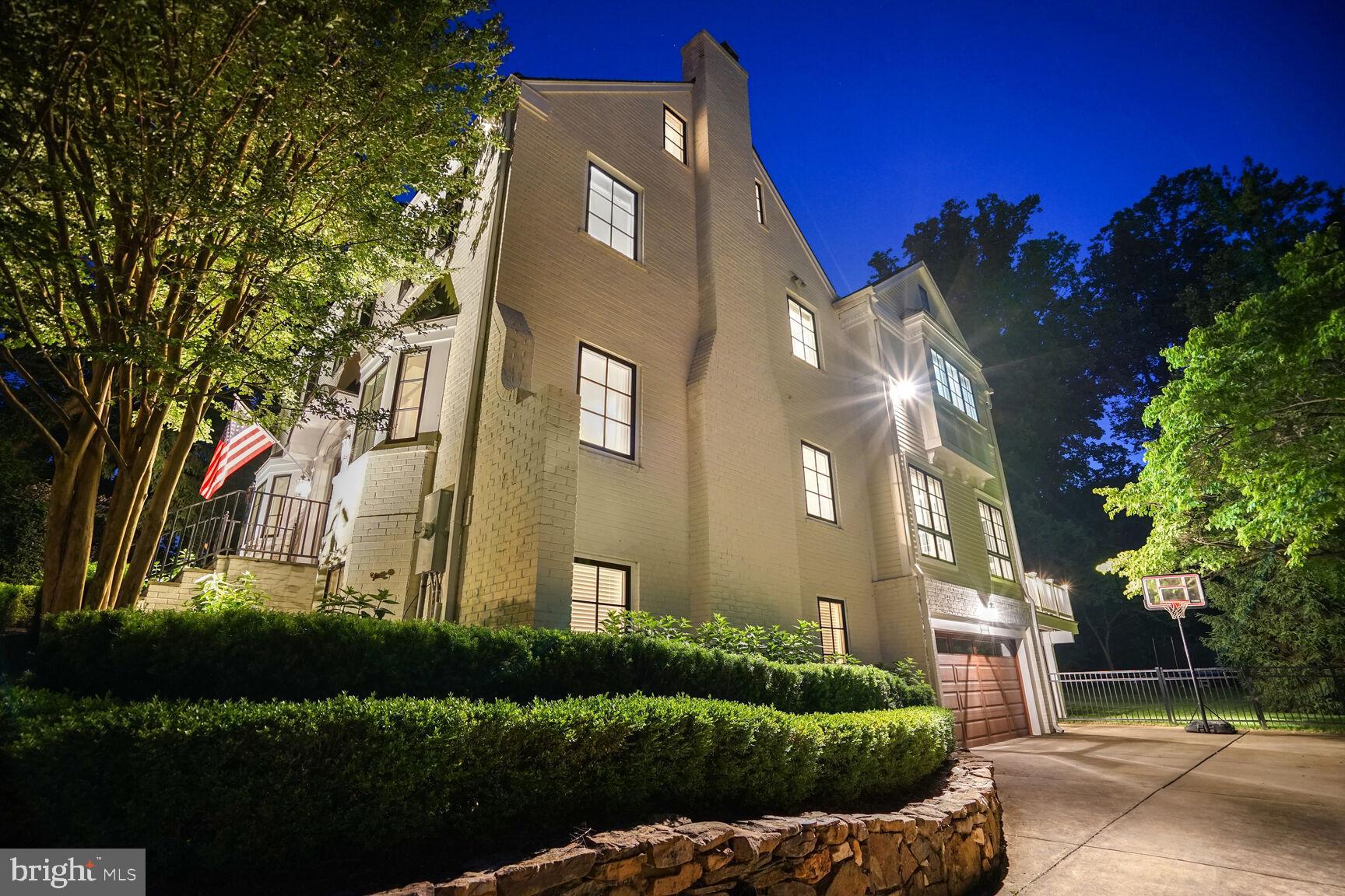 Real estate listing preview #32