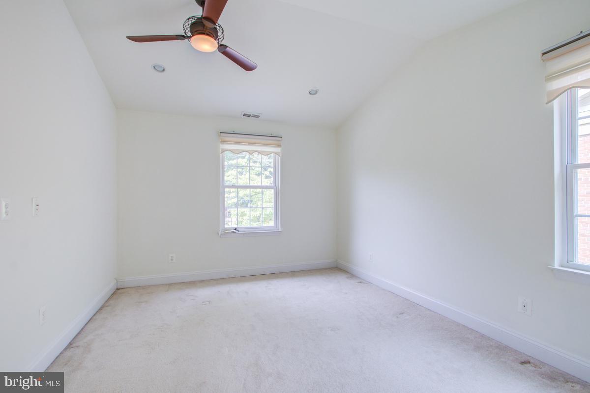 Real estate listing preview #20