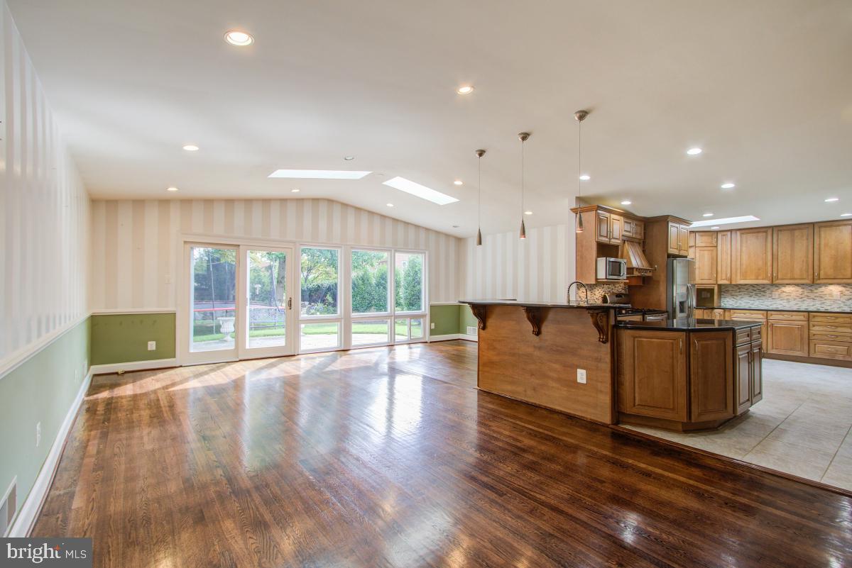 Real estate listing preview #5