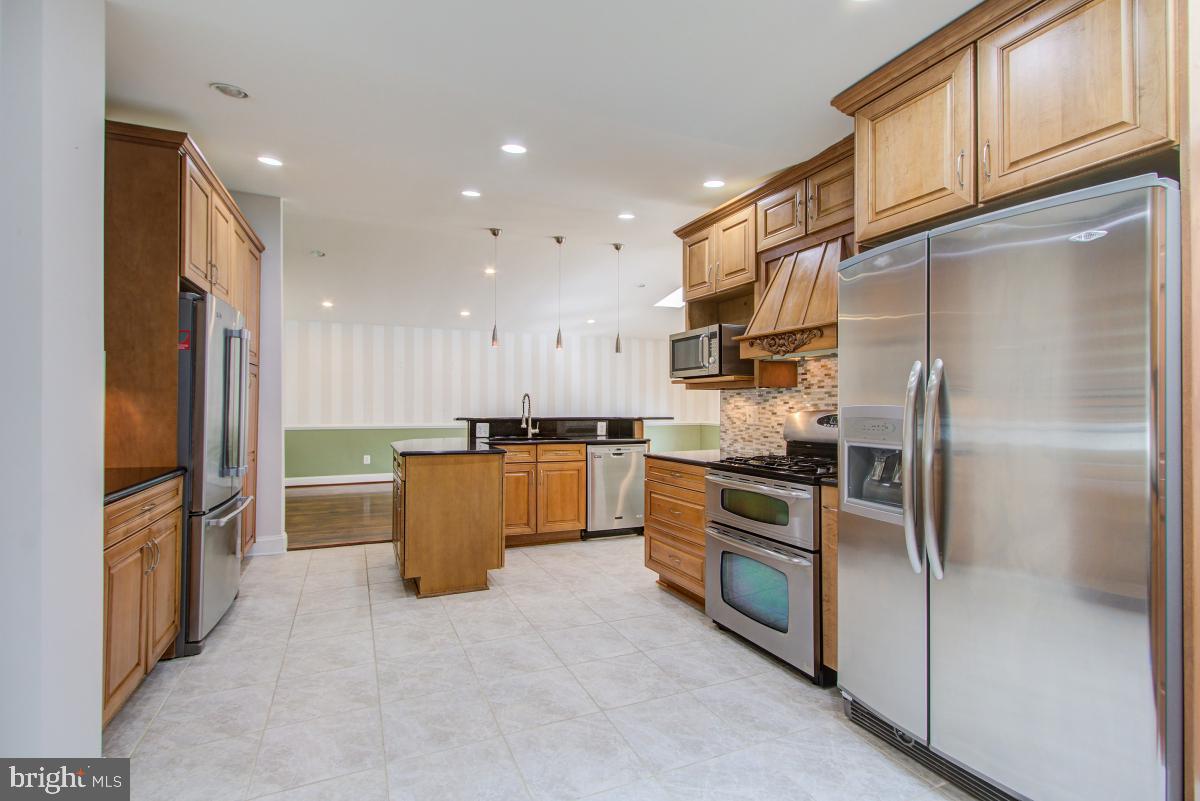 Real estate listing preview #9