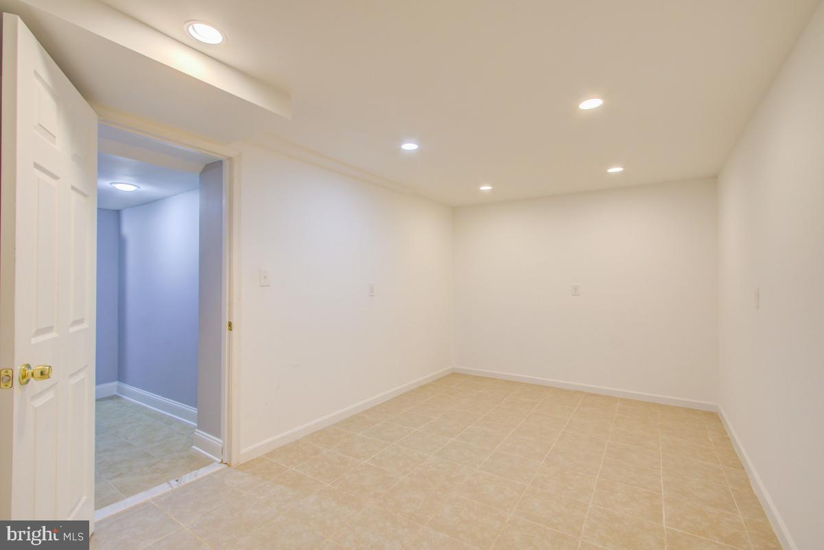 Real estate listing preview #37