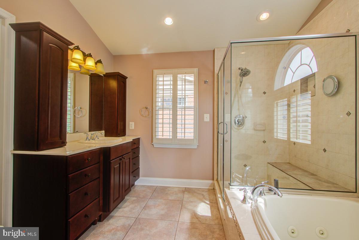 Real estate listing preview #24