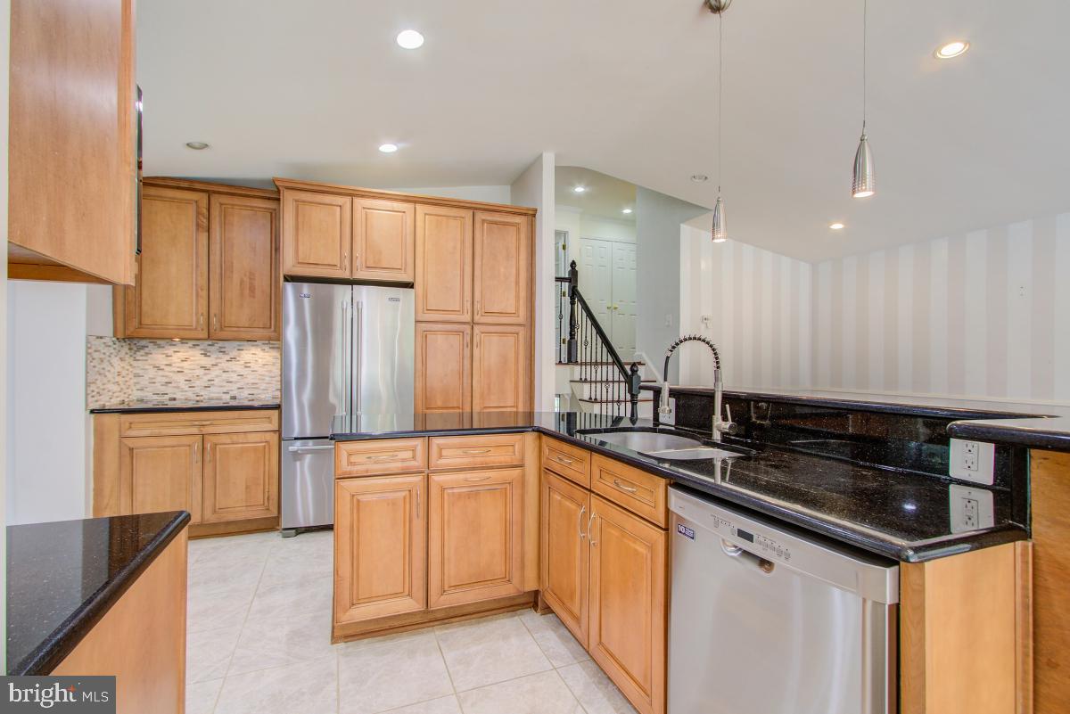 Real estate listing preview #13