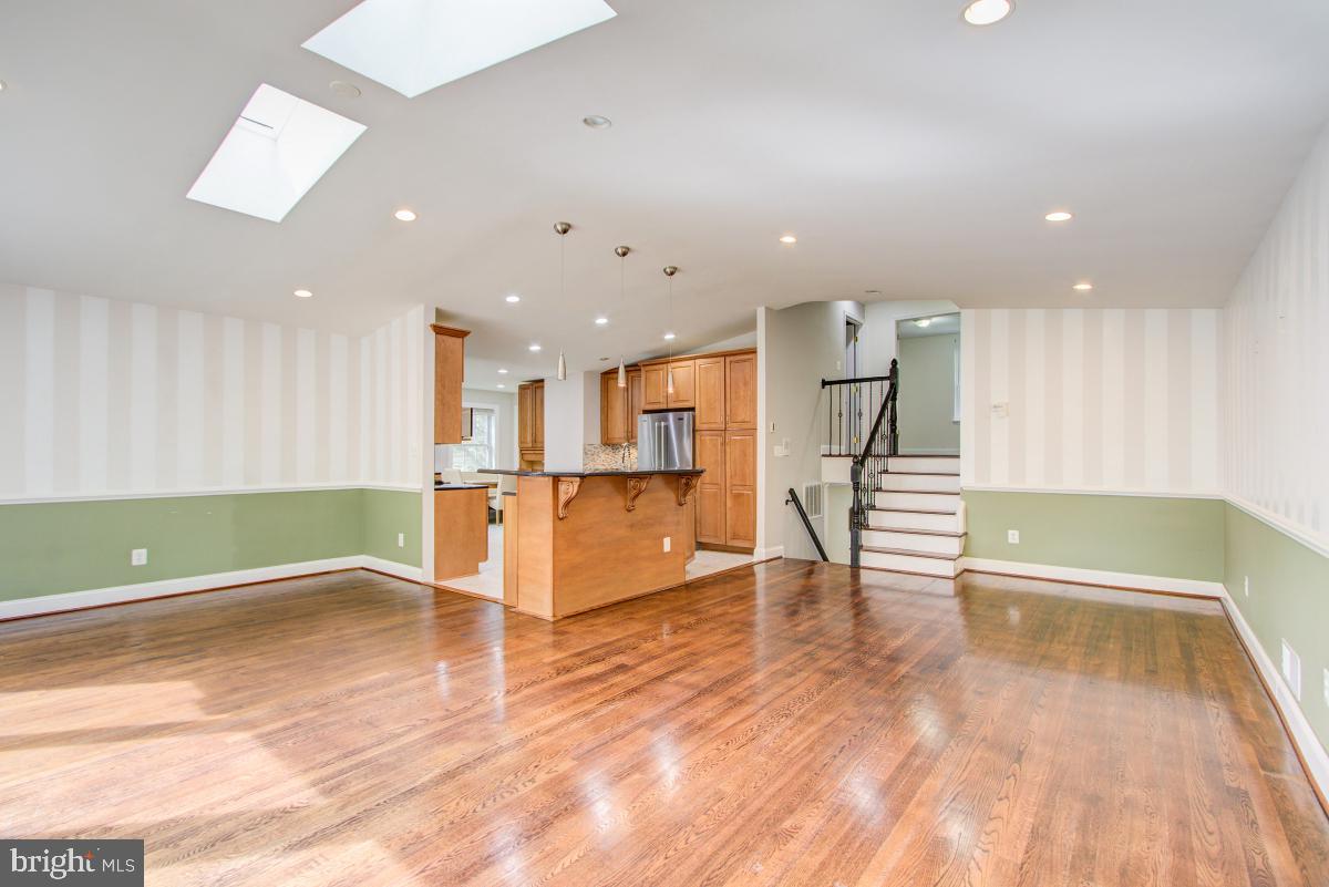 Real estate listing preview #6