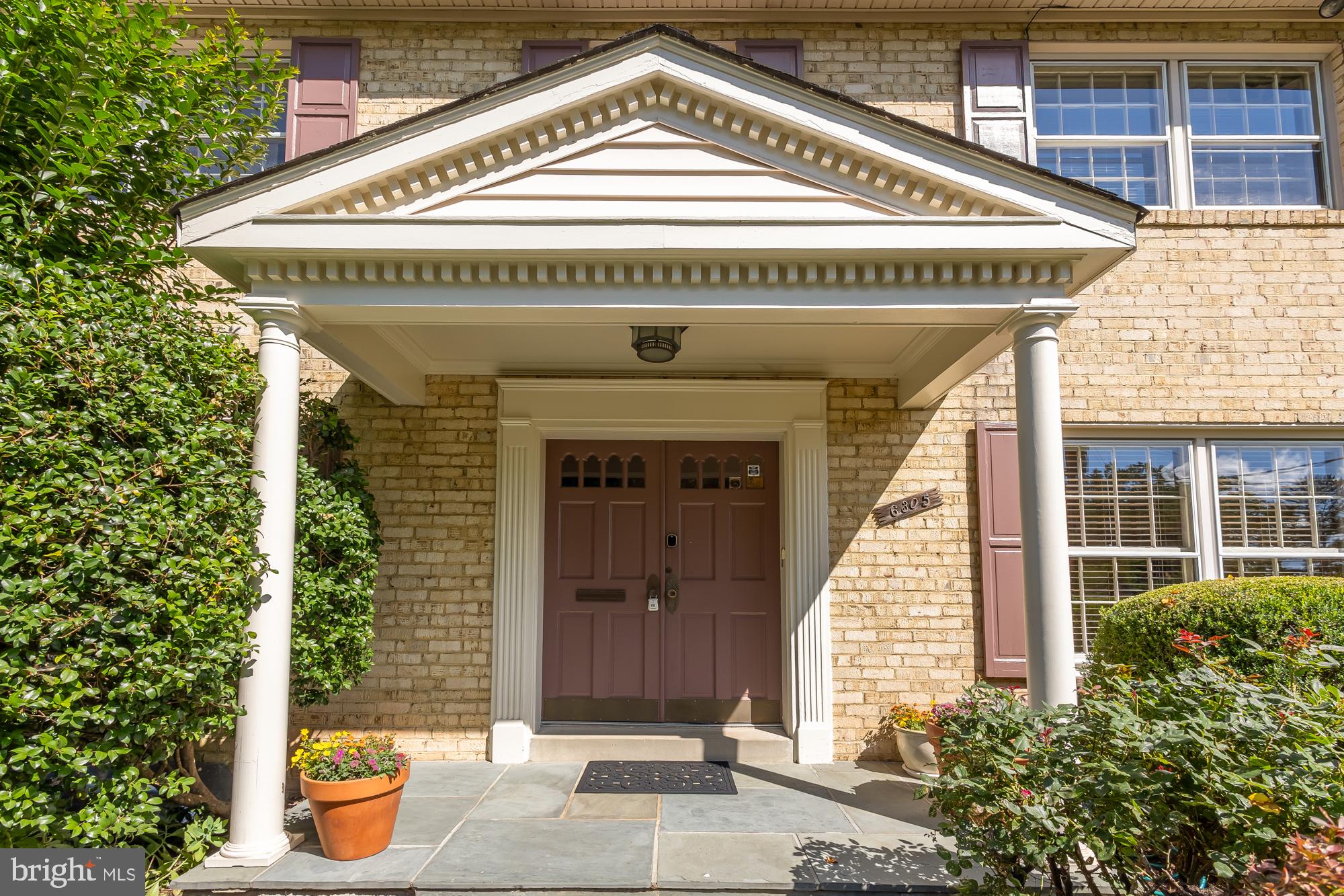 Real estate listing preview #2