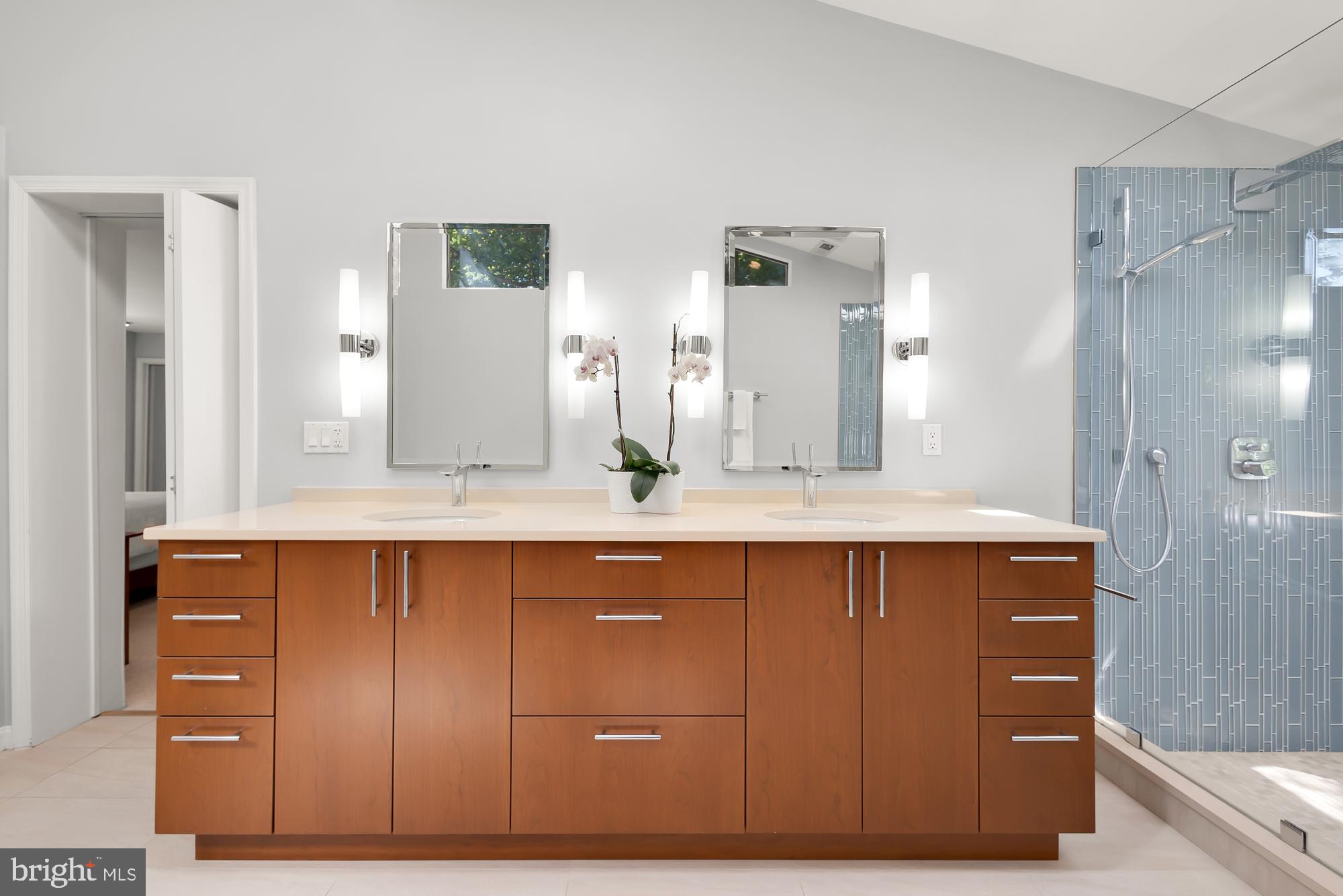 Real estate listing preview #23